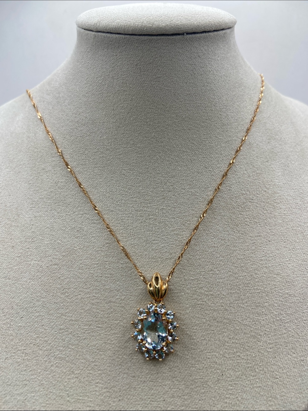 14K Yellow Gold Aquamarine Halo Cluster Pendant Necklace 18”L Vintage Classic